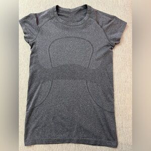 Lululemon Swiftly Tech Short Sleeve Top Heathered Gray — Size 8